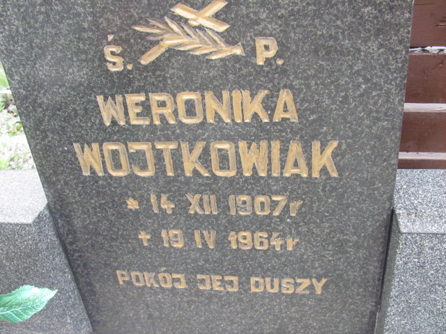 Weronika Wojtkowiak 1907 Dzierżoniów - Grobonet - Wyszukiwarka osób pochowanych